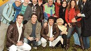 Em Gramado, Anderson, Wagner, Guilherme, Rocco, Del Cueto, Ingra, Marcela, Claudia, Fábio Barreto, Cláudia (em pé), Max, Eduardo, Felipe e Denise