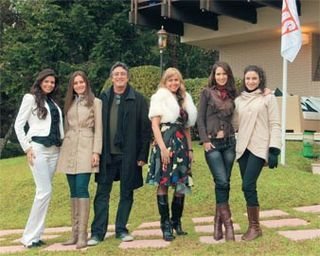 Eduardo Galvão, bendito fruto entre as mulheres: Bruna, Marisa, Giovana, Ingra e Fernanda.