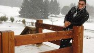 Apaixonado pelo Brasil e o calor dos trópicos, ele se encanta com o inverno gelado e a paisagem do Arelauquen Lodge.