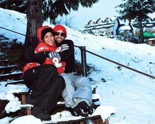 Na estação de esqui Cerro Catedral, em Bariloche, Karla e Daniel contam sua história a dois, que começou com uma amizade profissional e virou um casamento.