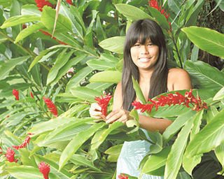 Na Ilha de CARAS, Eunice, que está no ar em Amazônia, revela seu sonho de voltar a morar no Pará, sua terra natal, e mais: ter uma onça no quintal