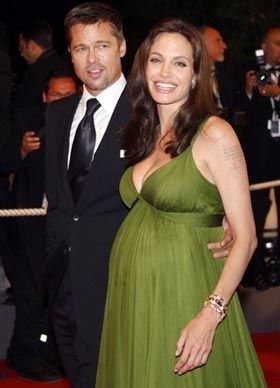 Angelina Jolie e Brad Pitt compram mansão... - AFP