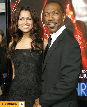 Eddie Murphy leva a nova namorada... - Fotos: Reuters