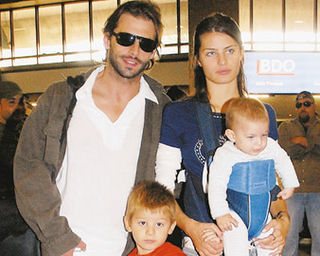 Henri Castelli e Isabeli com Zion e Lucas