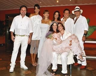 Mylla Christie e Tutu Sartori celebram sua união com Wanderley Nunes, Virna Dias, Daniela Freitas, Anike Wainstein, Ubirajara Guimarães e José Carlos Guerreiro - Caio Guimarães