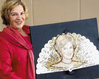 D. MARISA RECEBE HOMENAGEM