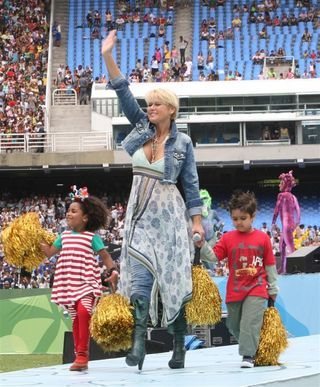 Xuxa no palco do Maracanã - Onofre Veras / AgNews