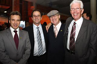 Ministro da pesca e aquicultura Altemir Gregolin, José Antônio Galízio Neto (sócio do estaleiro), Alberto Frega (assessor do ministro) e Paulo Motta (sócio do estaleiro). - MARIANA BORO