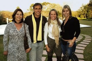 <B>Beth, Magrini, Cynthia e Fabricia no Chá Colonial. - LIANE NEVES, MARTIN GURFEIN E VIVIAN FERNANDEZ