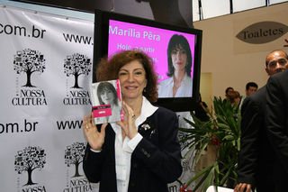 Marília Pêra durante lançamento de seu audiolivro - Claudio Kobachuk