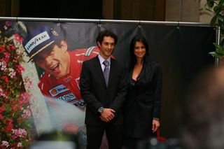 Bruno Senna e Manuela Arcuri - Divulgação