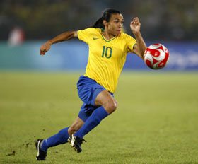 Marta durante jogo da seleção brasileira de futebol - Reuters