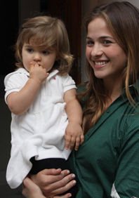 Maria Luiza com a mamãe Luiza Valdetaro - Ag.News