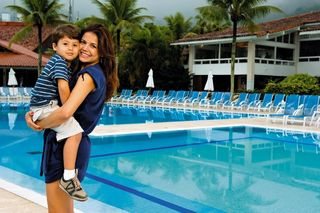 No Club Med Rio das Pedras, litoral fluminense, a atriz fala de sua relação com o único filho, do casamento com Mario Frias, e do namoro de um ano com Thierry Figueira. - CADU PILOTTO; BELEZA: MAURÍCIO NAZÁRIO