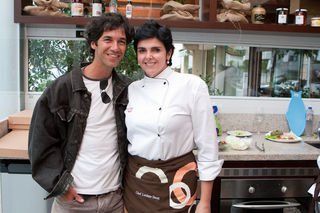 Serginho Arruda com a chef de cuisine Luciane Daux - Alberto Goulart