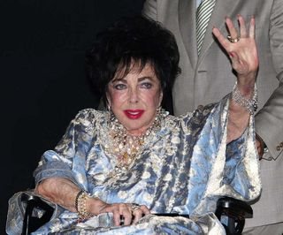 Elizabeth Taylor em evento em NY, no dia 24 de setembro - Getty Iamges