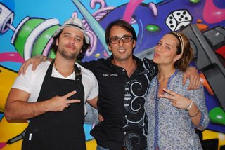 Bruno Gagliasso, Giovanna Ewbank e o tatuador Kiko - Cleomir Tavares/Divulgação