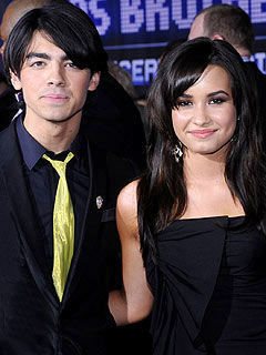 Joe Jonas e Demi Lovato - Reprodução / People