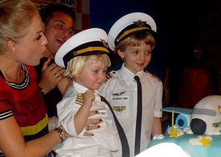 Angélica, Luciano Huck, Joaquim e Benício