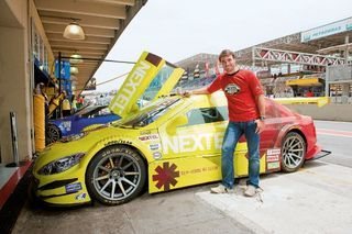 Guilherme Arruda com o carro-madrinha - SAMUEL CHAVES / S4 PHOTO PRESS