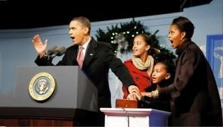 Família Obama e a árvore de Natal em Washington - REUTERS