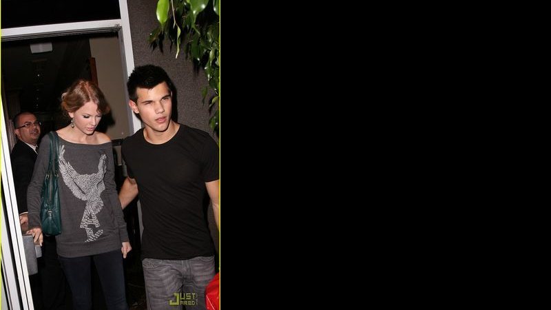 Taylor Swift e Taylor Lautner - Reprodução / Just Jared