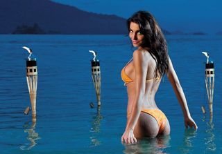 Eleita em 2008 a dona do bumbum mais bonito do mundo, Melanie conta em Angra dos Reis como a vitória no concurso realizado em Paris mudou radicalmente sua vida. - SELMY YASSUDA/ARTEMISIA FOT . E COMUNICAÇÃO