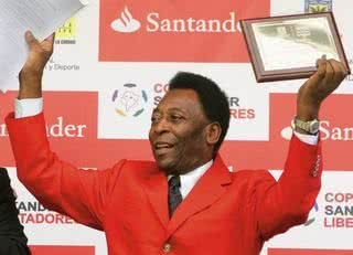 Rei Pelé recebe homenagens do povo colombiano - REUTERS