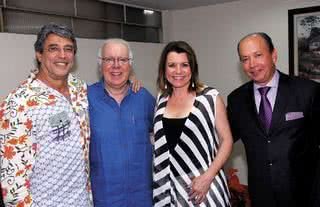 Ivan Lins, o fadista Carlos do Carmo e Olga Bongiovanni são recebidos na Casa de Portugal, em São Paulo, pelo presidente Júlio Rodrigues. - DIEGO BONEL, DUDU PACHECO , FERNANDO SILVA , MÁRCIA STIVAL , MARCO BISCONTI, RONN Y CAJANGO E SUZEL LUCONI