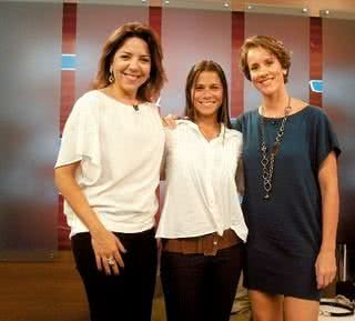 No seu Mulheres em Foco, da Record News, Luciana Liviero entrevista Carol Nune, empresária de moda, e Milla Mathias, consultora de estilo. - DANIELA FILOMENO, JOSÉ LUIZ BORGES, JOYCE APARECIDA, MARINA DEIENO E MARINA ZYNGER