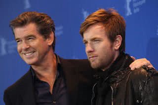 Pierce Brosnan e Ewan McGreggor - Getty Images