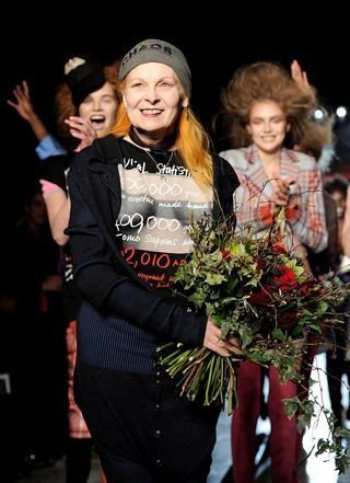 Vivienne Westwood na London Fashion Week outono/inverno 2010 - Getty Images