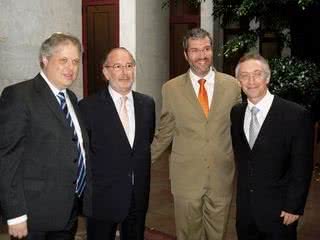 Ricardo Berkiensztat, VP da Fed. Israelita do Estado de SP, Harry Morgenstern, dir. Da Cong. Israelita Paulista (CIP), e os rabinos Michel Schlesinger e Rubem Sternschein no ato solene pelo Dia Internacional de Lembrança das Vítimas do Holocausto, na - BÉTE FARIA NICASTRO, LIANE ZAIDLER, MARIANA SARTORI E RENATO FRASNELLI