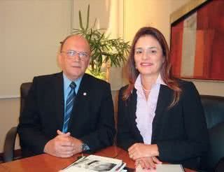 Em SP, Ruy Altenfelder recebe Regina Célia Esteves de Siqueira, superintendente da Alfabetização Solidária, na atração da NET e TVA - FOTOS: CAROL FEICHAS, DAVID BRAZIL, LÚCIO LUNA, MARCELO PRETONI, MARINA DEIENO