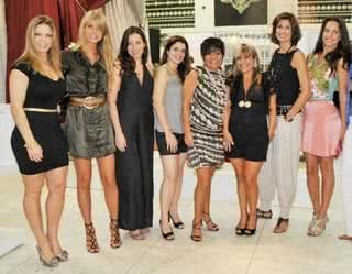 Sheila Mello, Caroline Bittencourt, Ana Paula Vieira e Ana Saab conferem a nova coleção da Parresh, das irmãs Mônica Avedikian Moscofian e Deborah Avedikian, com Jacqueline Dalabona e Karina Michelin, na concept store da grife em São Paulo. - ANA CAROLINA LOPES, BRANCA TUNCHEL, EMERSON DE SOUZA, EUGÊNIO LUCENA, NATHALIE ANHAIA, PATRICIA DE FREITAS, PETRONIO CINQUE, TEXAS MISSION E VIVI VIEIRA