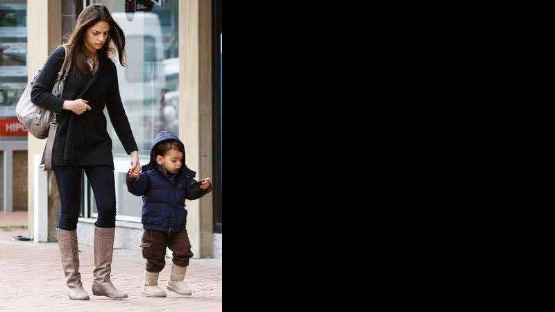 Mãe protetora, a mulher de Kaká agasalha o filho, Luca, para passeio pelas ruas de Madri. - QUEENS