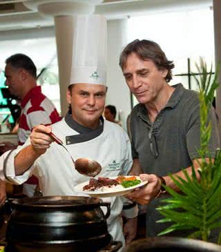 Herson Capri e o chef Luciano Guimarães - Naideron Jr.