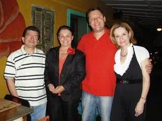 Odival Belmonte e Breno Zilber recebem a atriz Norma Blum e a produtora Solange Venturini no seu Santa Pizza. - ALISSON LOUBACK, ANDRE VICENTE, BRANCA TUNCHEL, CASSIANO DE SOUZA, DENISE ANDRADE, ELIANA ASSUNMPÇÃO, FABIO NUNES, JANAÍNA AZZONI, LIANE GOTLIB ZAIDLER, PATRICIA TARTARI E RICARDO RIBES