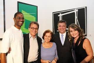 Ronald Knighten, cineasta, Deonísio da Silva, escritor, Rosa Célia, cardiologista, Marcelo Campos, dir. do Hotel Le Canton, e Gilda Pitombo, psicanalista, prestigiam mostra de João Uchôa Cavalcanti Netto. - CAUÊ MORENO, CELINA GERMER, FABIO MIRANDA, GLAYCON MUNIZ, GUILHERME DUARTE, MARIO AQUINO, MIDORI DE LUCCA, PAULO JABOUR, RENATA XAVIER E RONÉIA FORTE