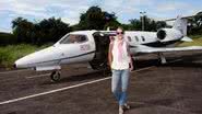 Gianne Albertoni desembarca em Angra no learjet CARAS da Colt Aviation. Atriz, modelo e apresentadora do Hoje em Dia, ela faz também faculdade de jornalismo. - CADU PILOTTO E SHEILA GUIMARÃES; PRODUÇÃO: CLAUDIO LOBATO; AGRADECIMENTOS: CARLOS TUFVESSON, HOMEM DE BARRO, KI-CORPO E R. SOBRAL