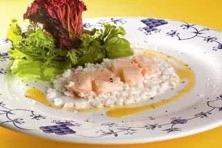 Cozinha: salada com tapioca frita - ANDRÉ CTENAS