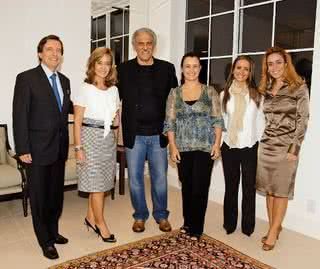 O casal Luís Carlos e Neusa recebe Danilo com as filhas, Evelise, Bárbara e Mariela. - LIANE NEVES / LIANE NEVES FOTOGRAFIAS