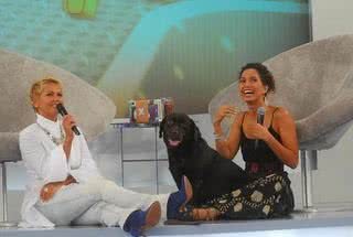 Xuxa e Camila Pitanga - TV Globo/João Cotta