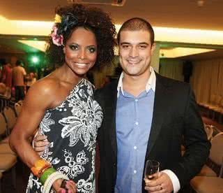 Adriana Bombom e Guila Becco no desfile da Covolan, no Gran Marquise Hotel. - CHICO BRANDÃO, LÁZARO MEDEIROS, LEONARDO TELES, LIANE NEVES, LINCOLN IFF, LORENZO FABRI, LULU PINHEIRO, MAURO CAMPOS E SYMONE MAGALHÃES