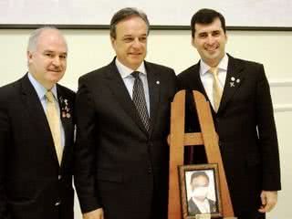 Reinaldo Domingos, governador do Rotary Club, visita sede da instituição em SP e é recebido por Antonio Gava Netto e Francisco Carneiro de Souza, respectivamente ex-pres. e pres. da entidade. - ANDRÉ VICENTE, CAROLINE DANTAS, DULCINÉIA ROMERO PACHECO , FABIANA LIMA, JOÃO SAL, LUCIANO ZANIN, MARCIA TIEMI, OVADIA SAADIA E SILAS FONSECA