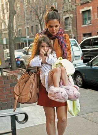 Katie Holmes e sua Suri em NY - CITYFILES