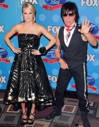 Carrie Underwoood e Jeff Beck - REUTERS