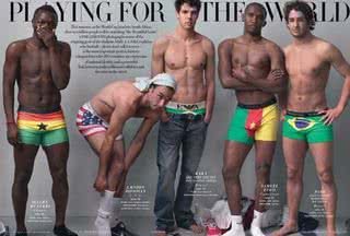 Muntari, Donovan, Kaká, Eto'o e Alexandre Pato posam para a 'Vanity Fair' - Annie Leibovitz/Reprodução/Vanity Fair