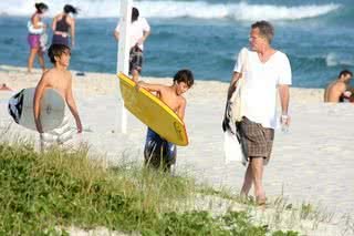 Pedro Bial e os filhos José Pedro e Theo - Delson Silva / AgNews