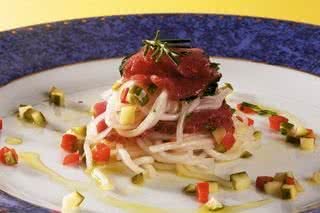 Light: carpaccio com harusame e pepino - ANDRÉ CTENAS